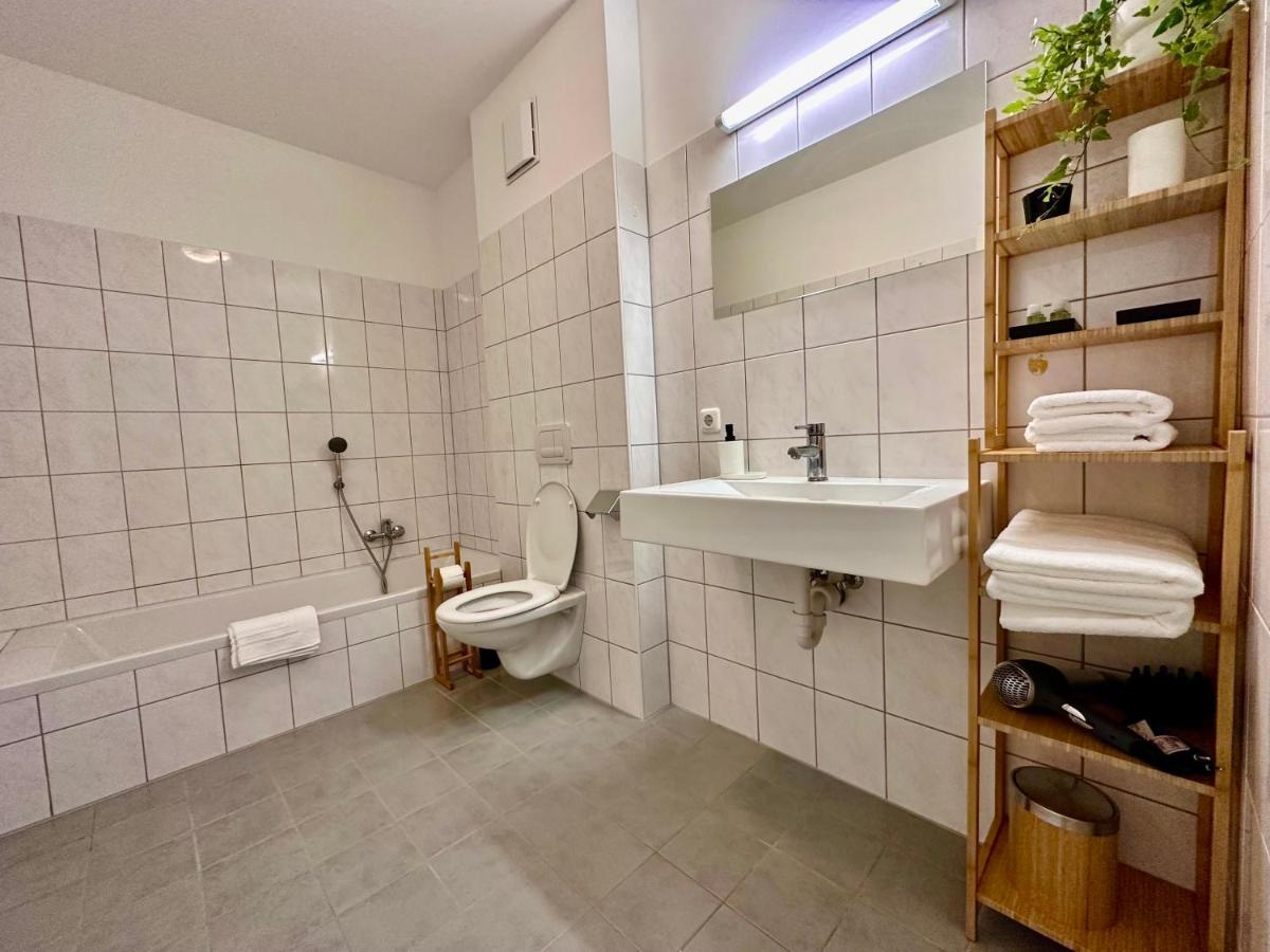 Designer Apartment Im Herzen Von فلبمس المظهر الخارجي الصورة